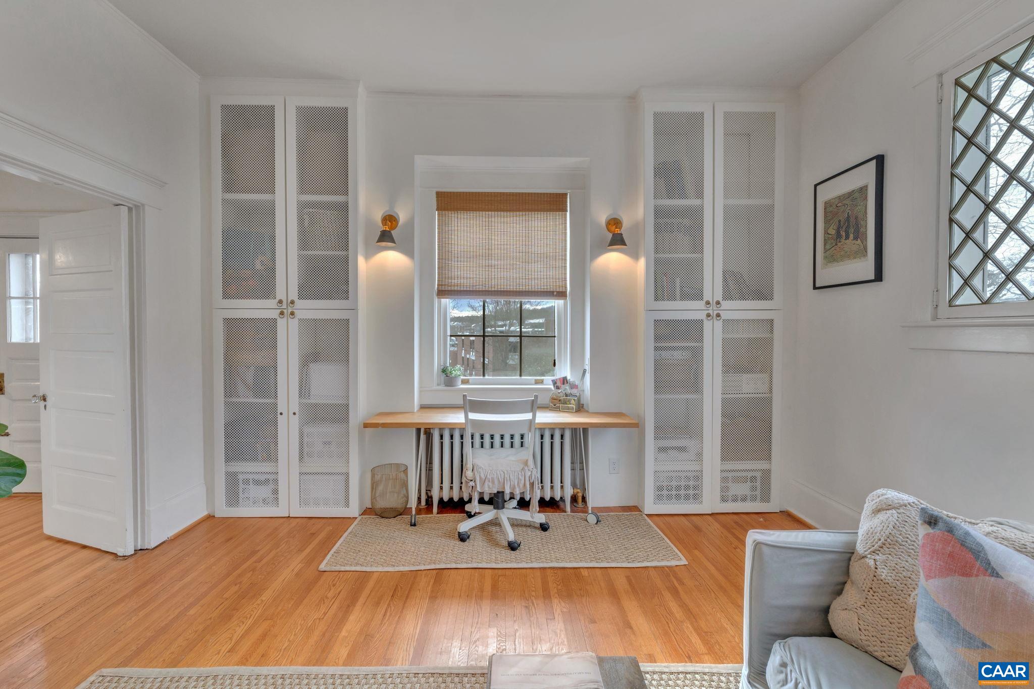 31 UNIVERSITY CIR