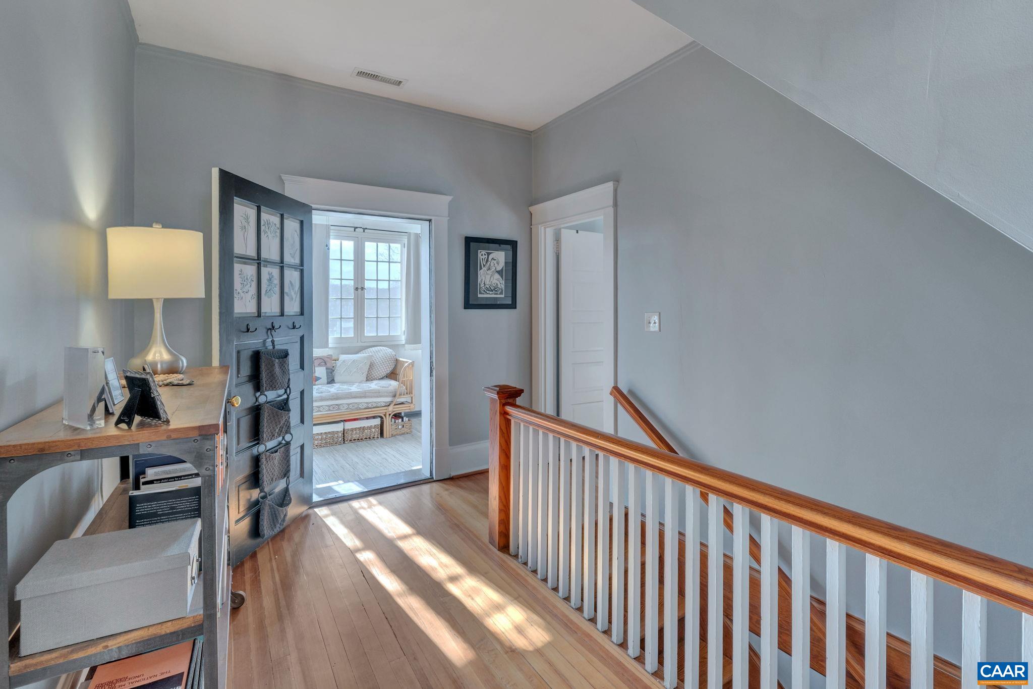 31 UNIVERSITY CIR