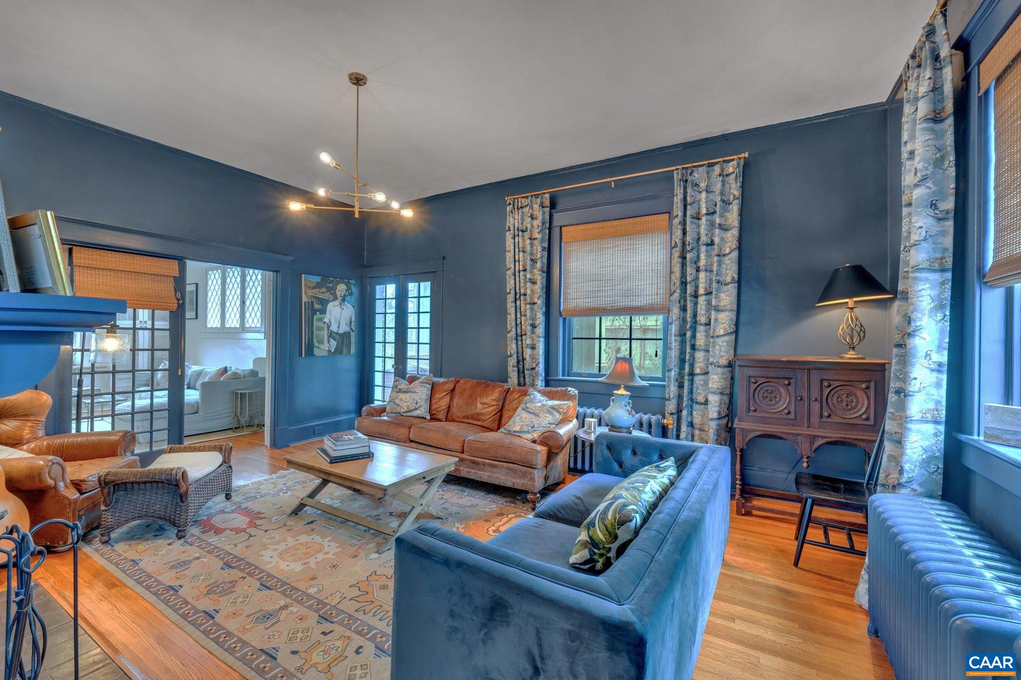 31 UNIVERSITY CIR