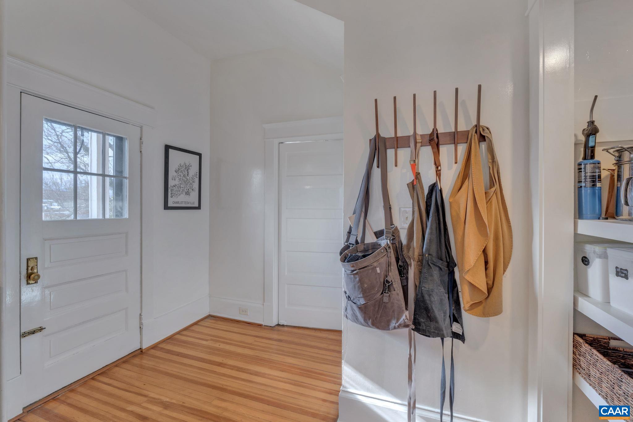 31 UNIVERSITY CIR