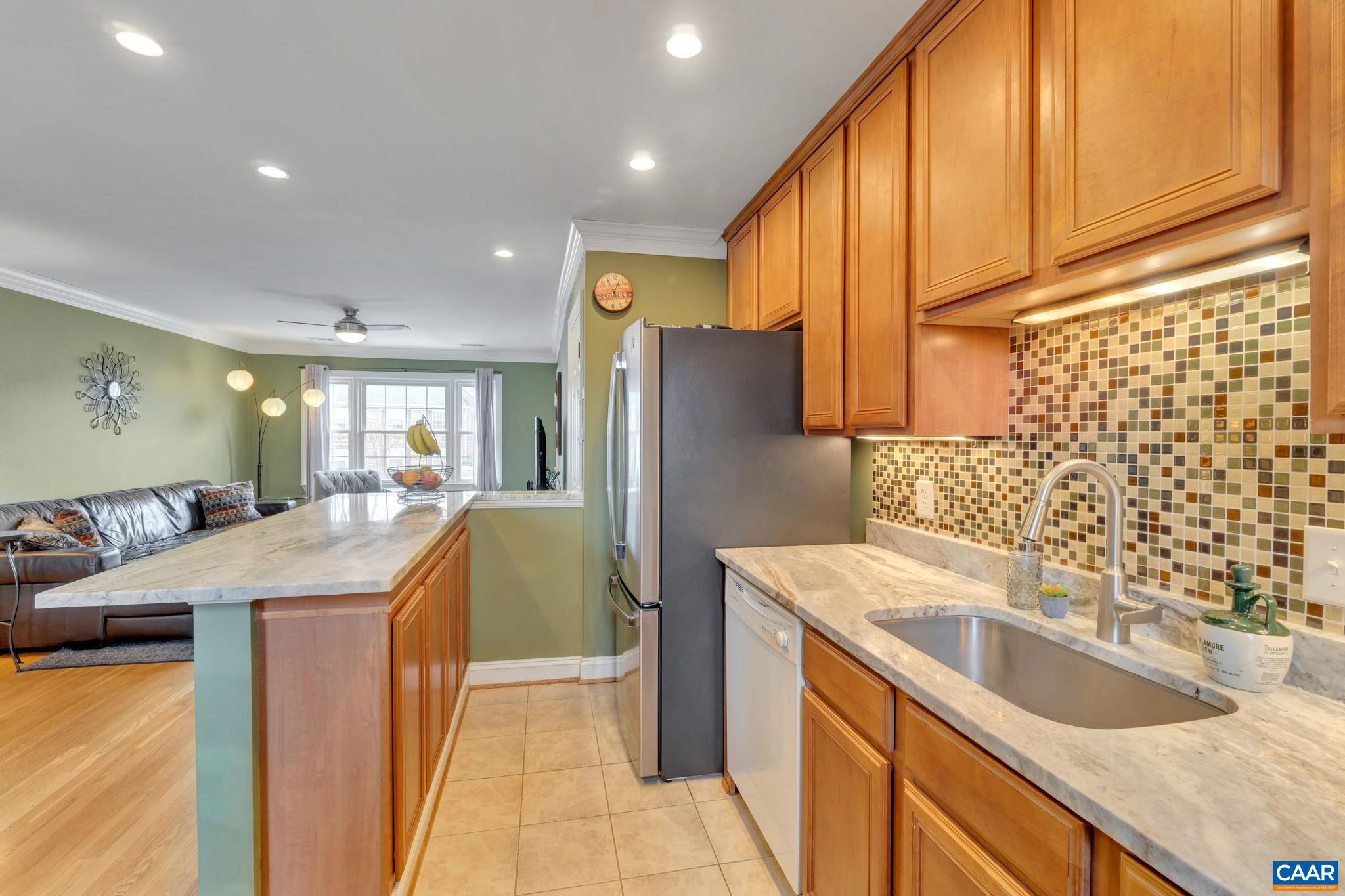 139 HESSIAN HILLS CIR Unit: 3