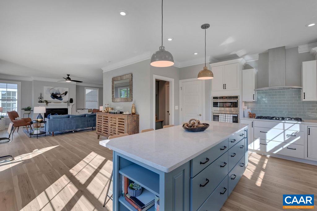 110 LONGFORD DR