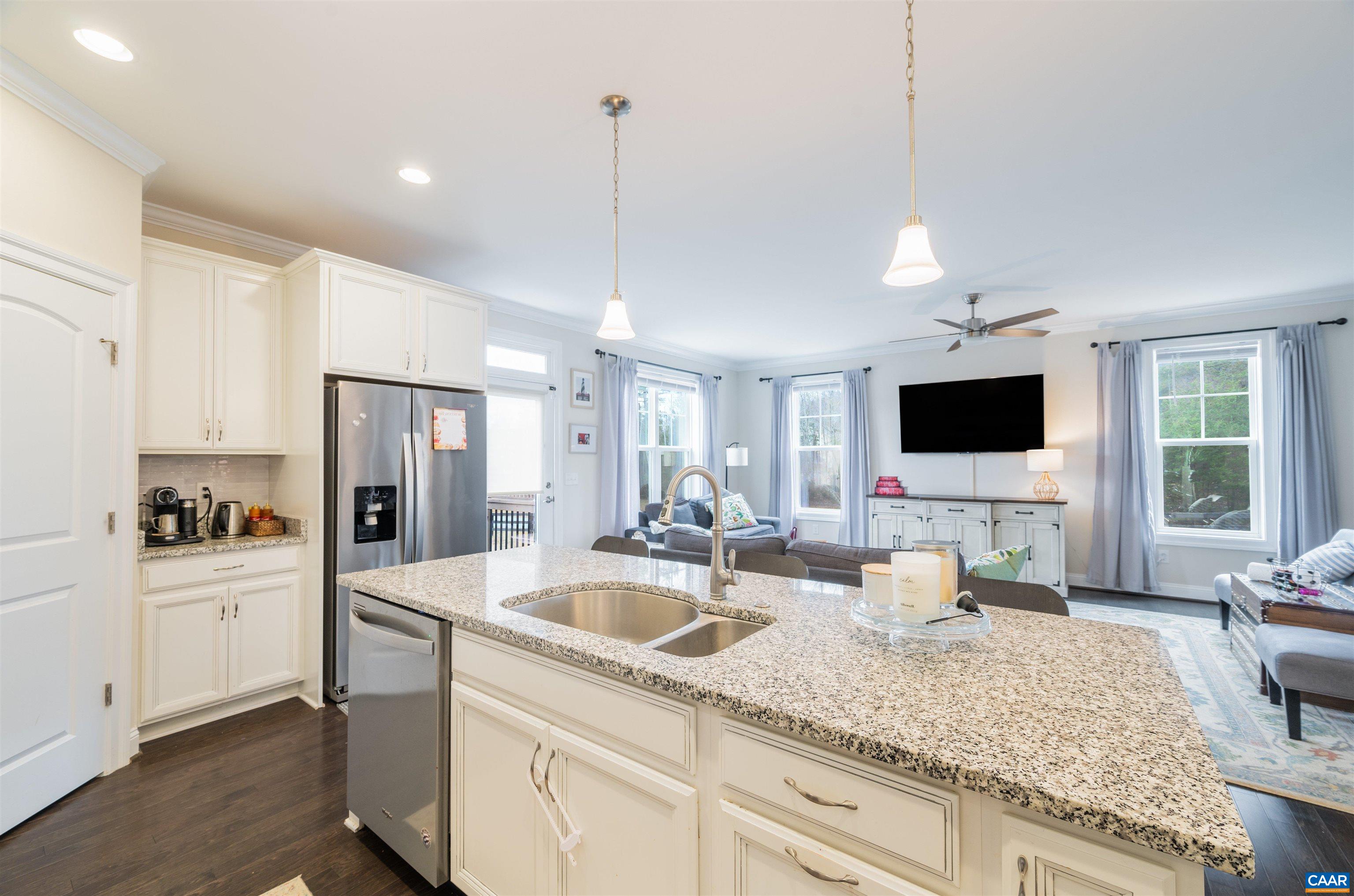 48 YATES CIR