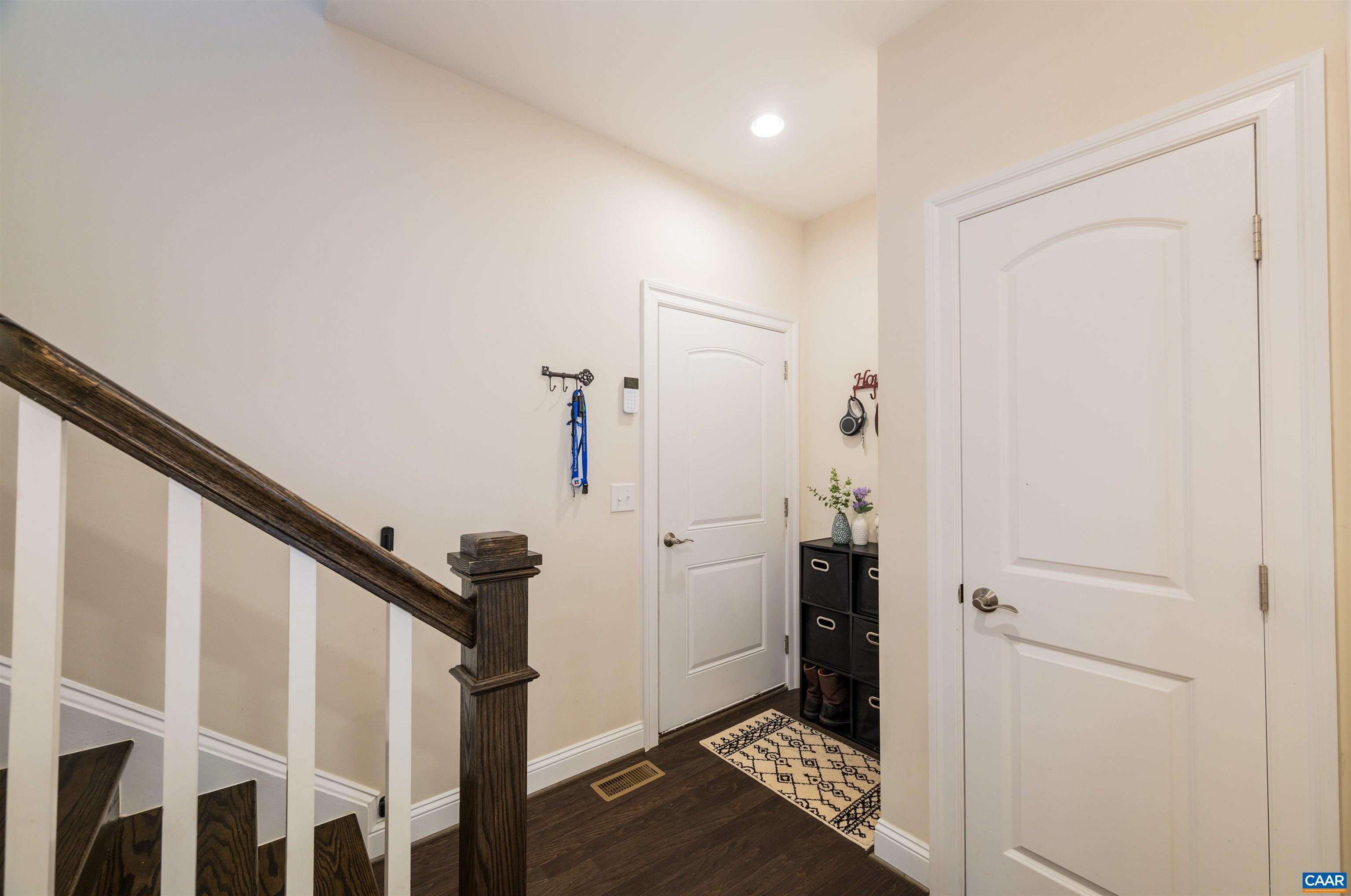 48 YATES CIR