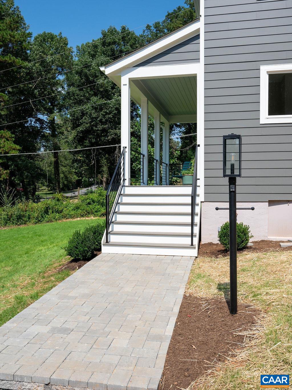 108 BUCKINGHAM CIR