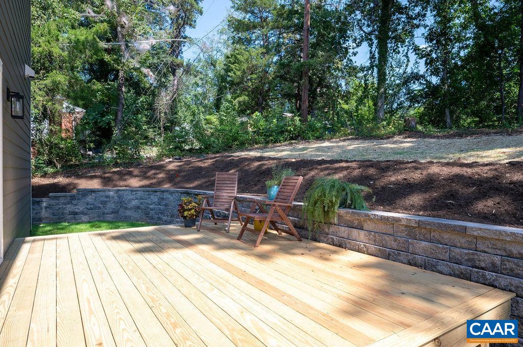 108 BUCKINGHAM CIR