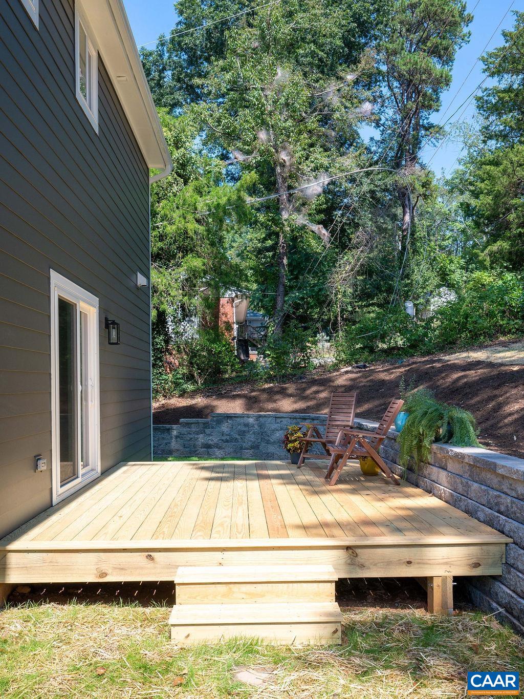 108 BUCKINGHAM CIR