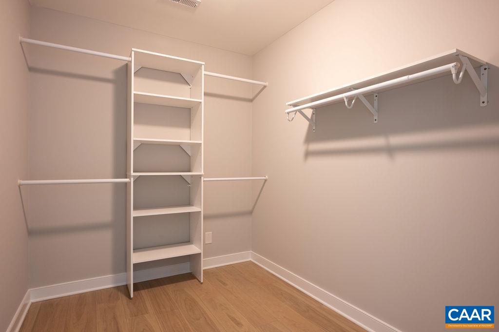 108 BUCKINGHAM CIR