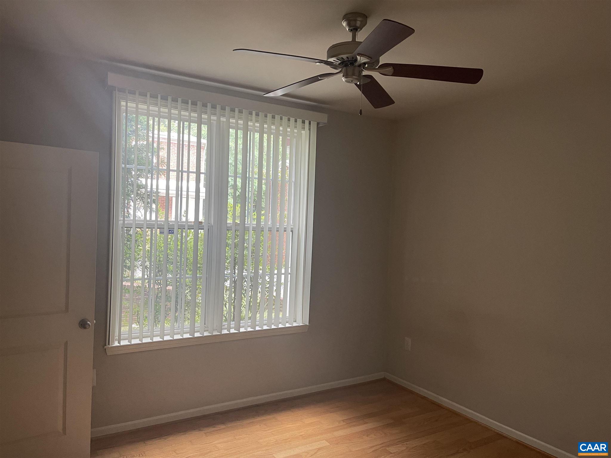715 WALKER SQ Unit: 1b