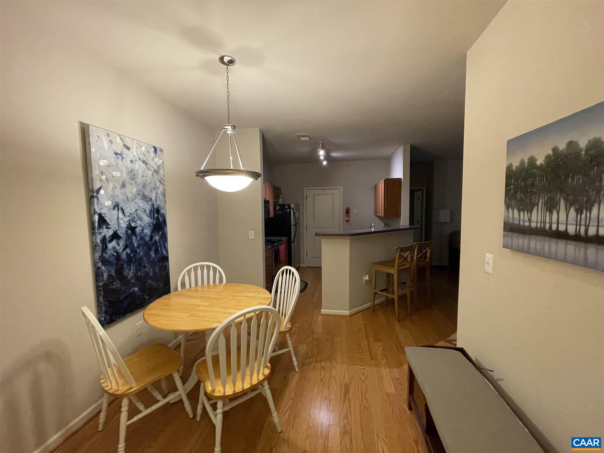 715 WALKER SQ Unit: 1b