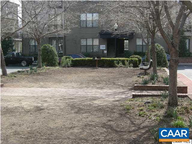 755 WALKER SQ Unit: 3D
