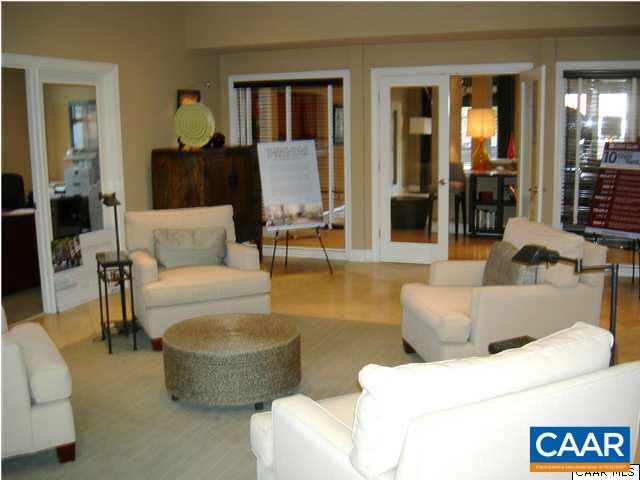 755 WALKER SQ Unit: 3D