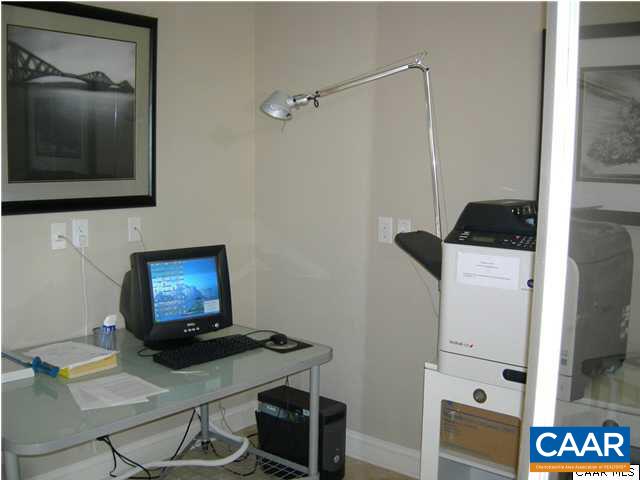 755 WALKER SQ Unit: 3D