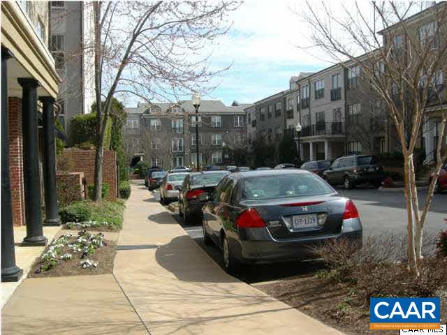 755 WALKER SQ Unit: 3D
