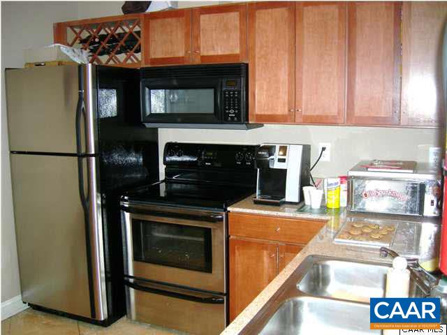 755 WALKER SQ Unit: 3D