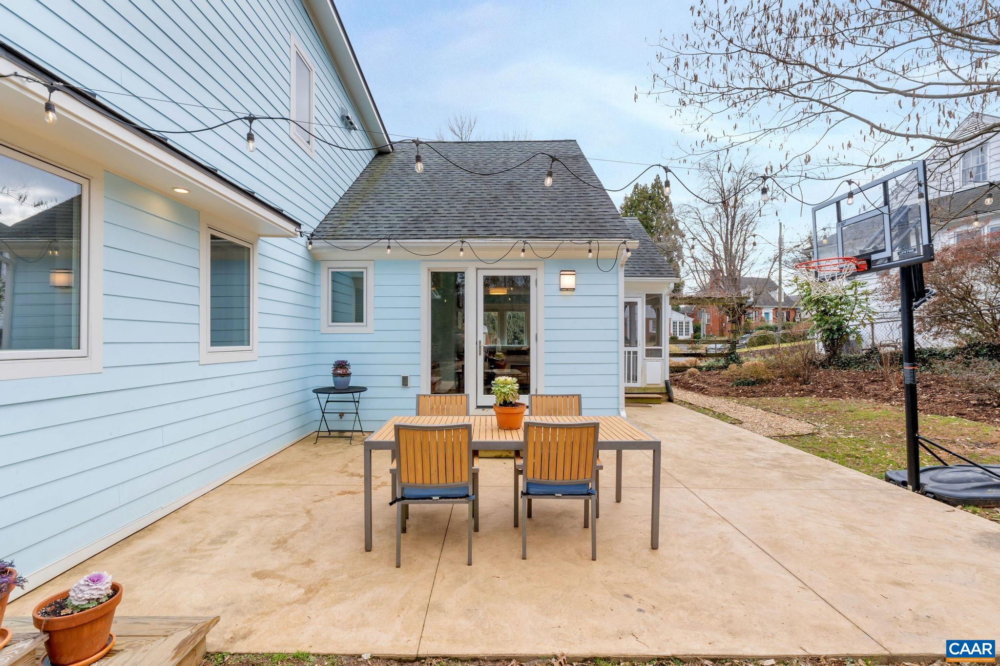 707 EVERGREEN AVE