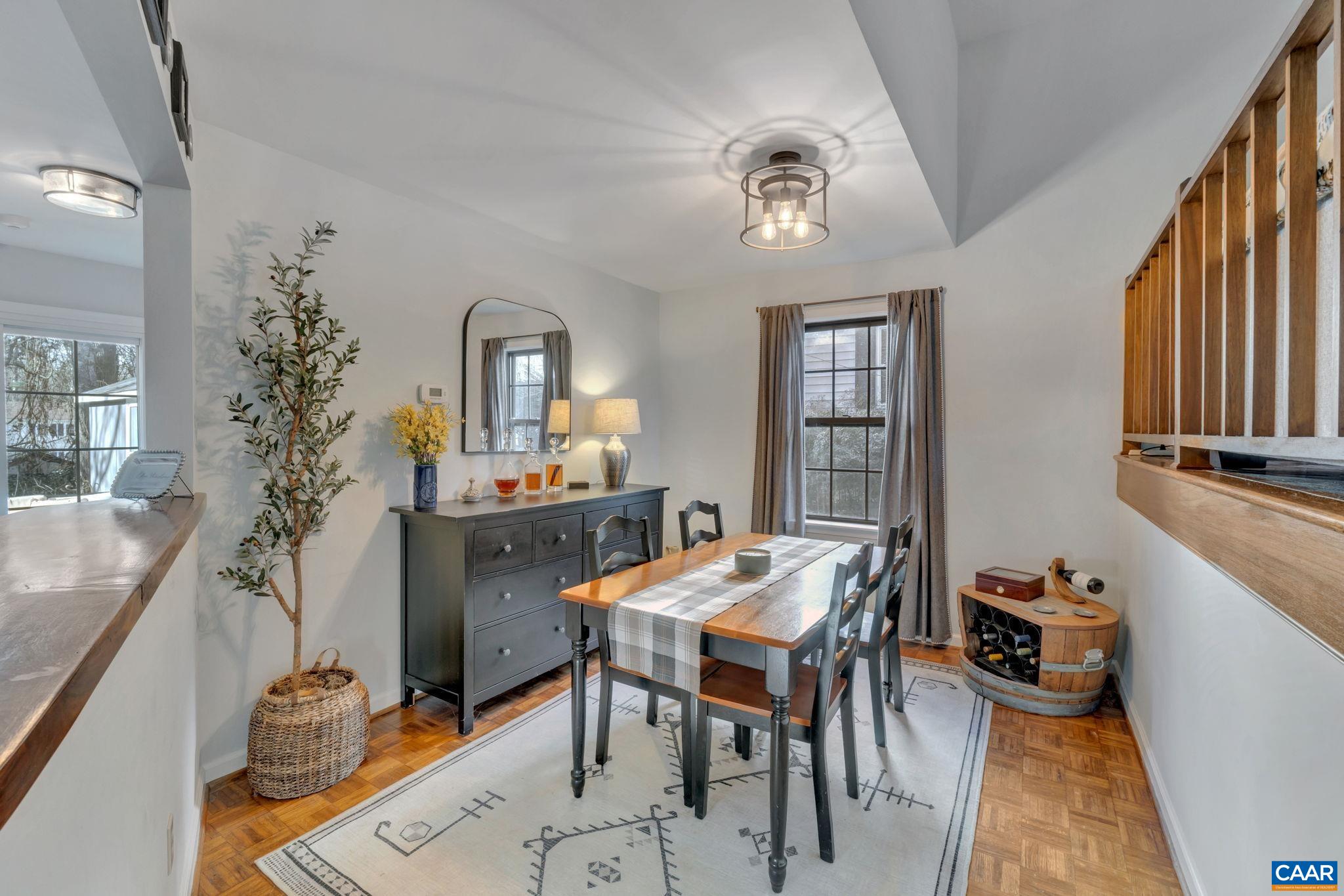 81 COURT PL