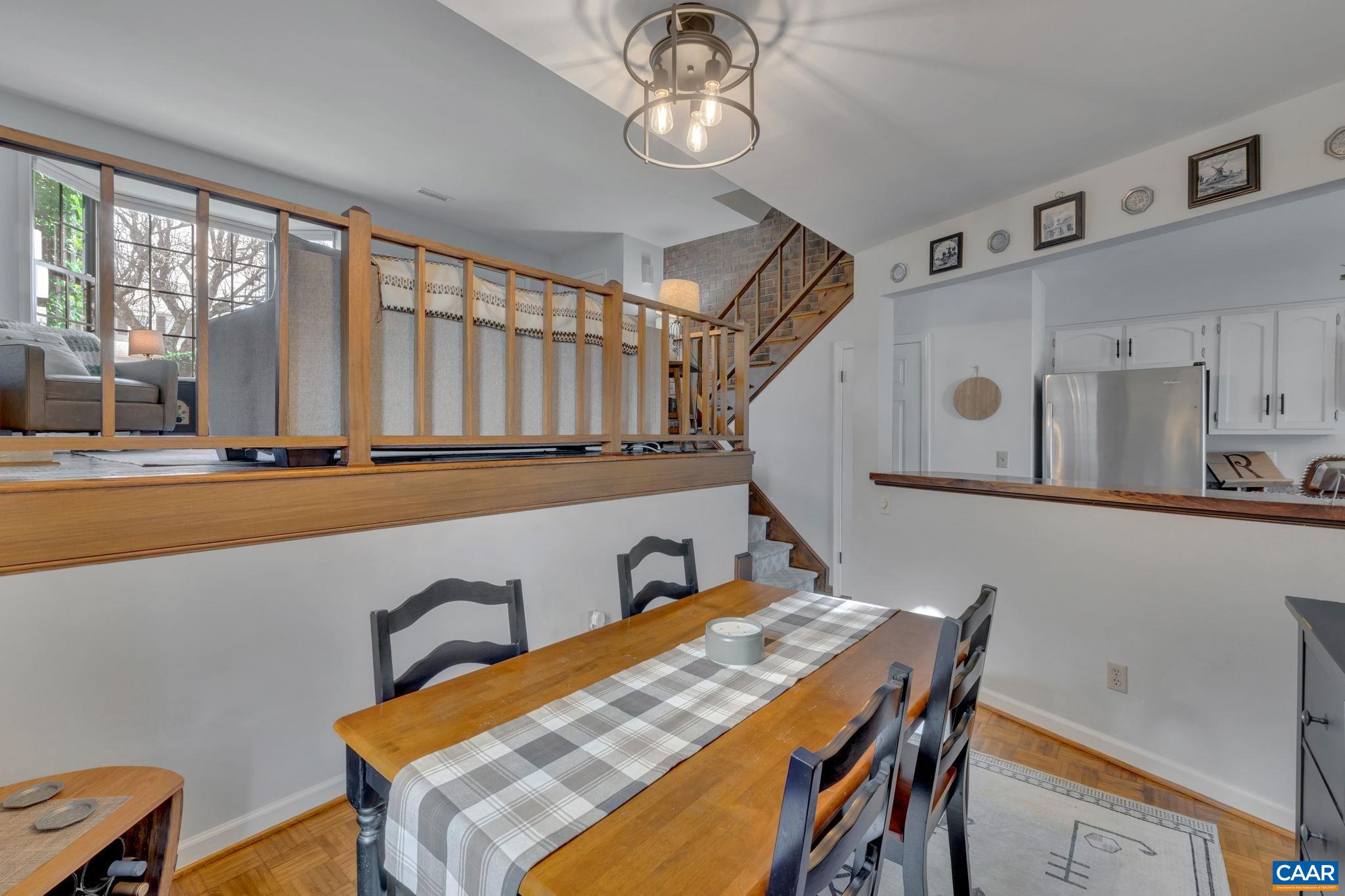 81 COURT PL