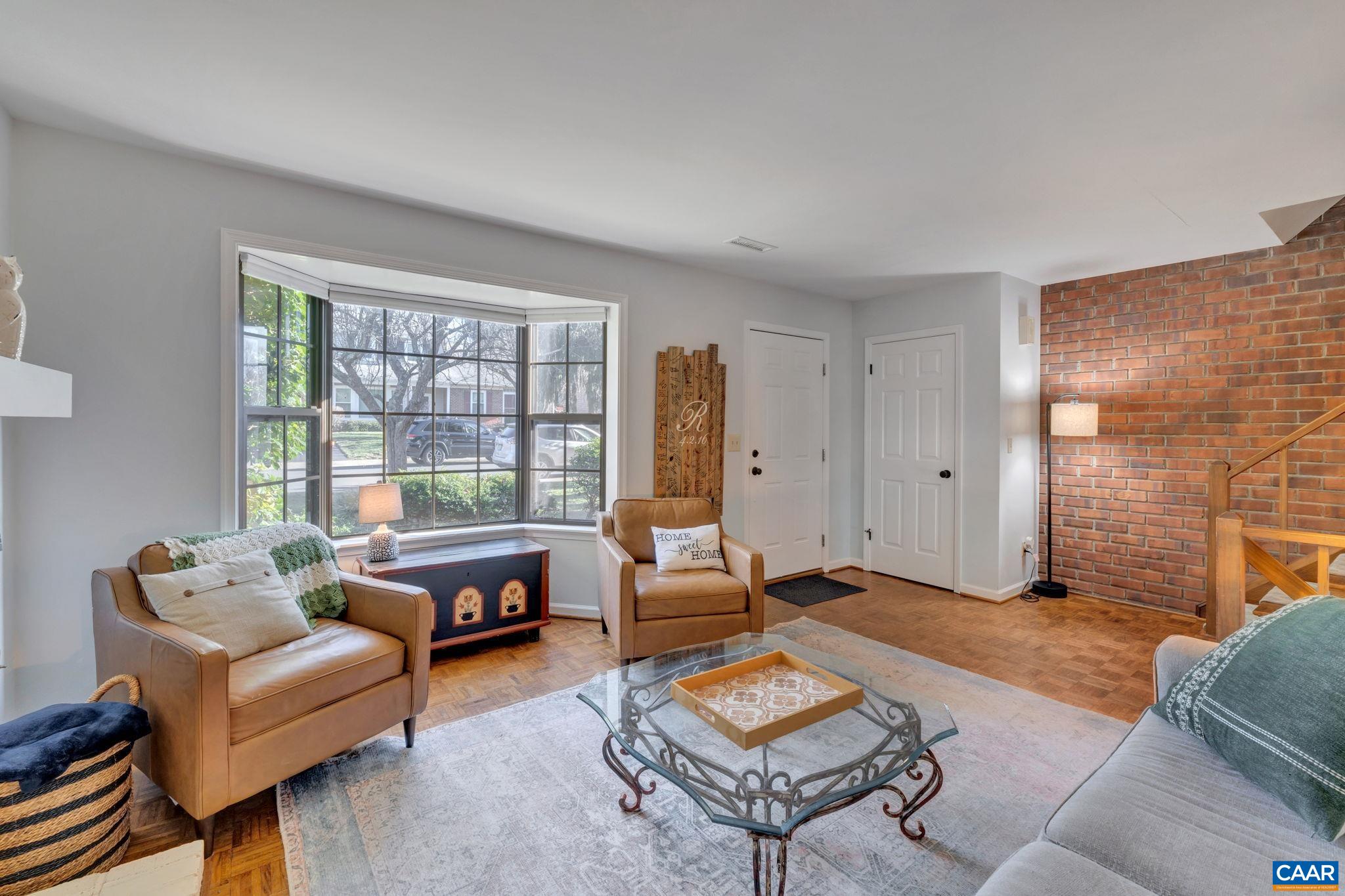 81 COURT PL