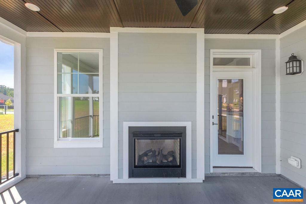 5037 MARY JACKSON CT