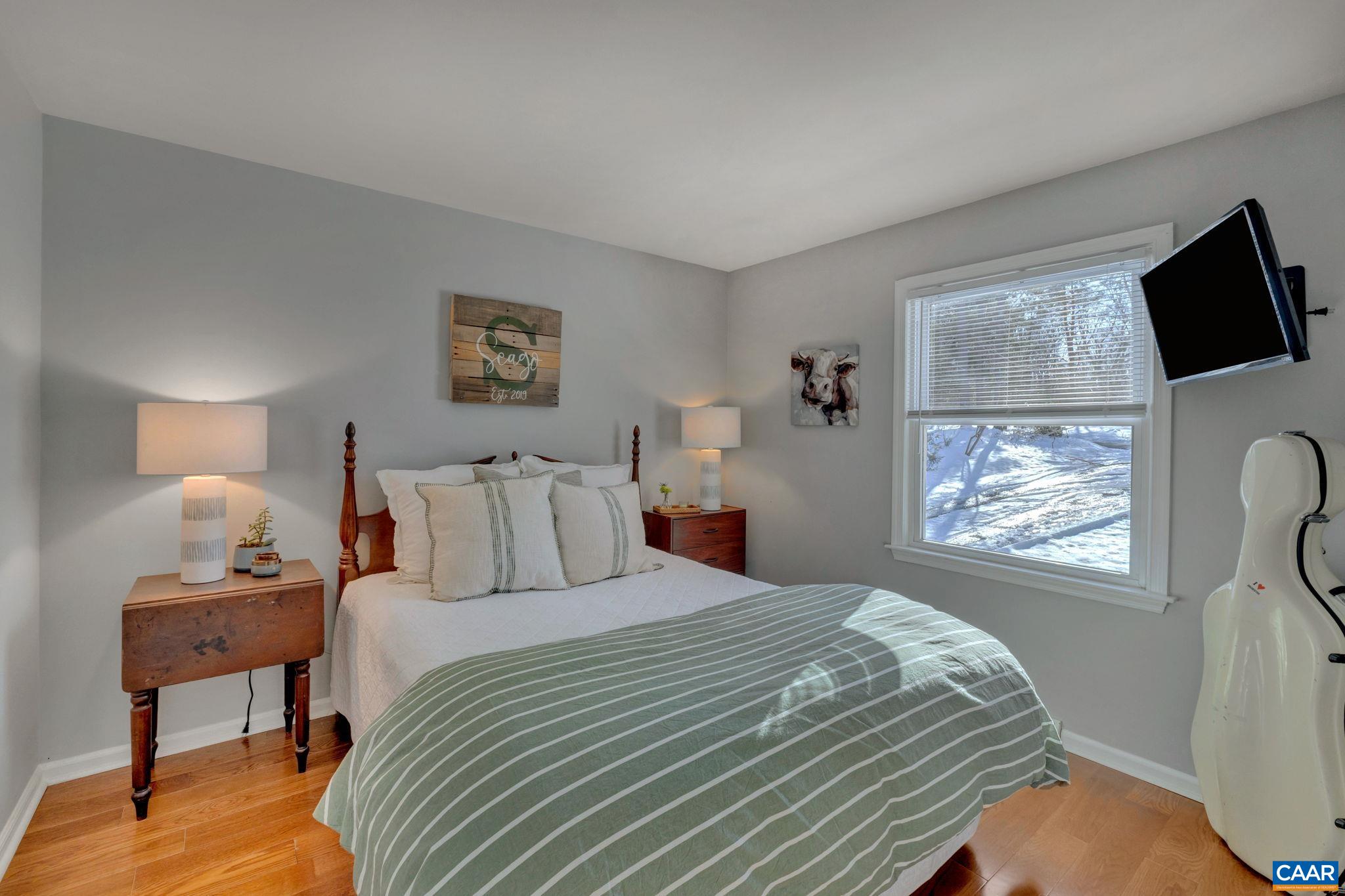 352 BUCK MOUNTAIN RD