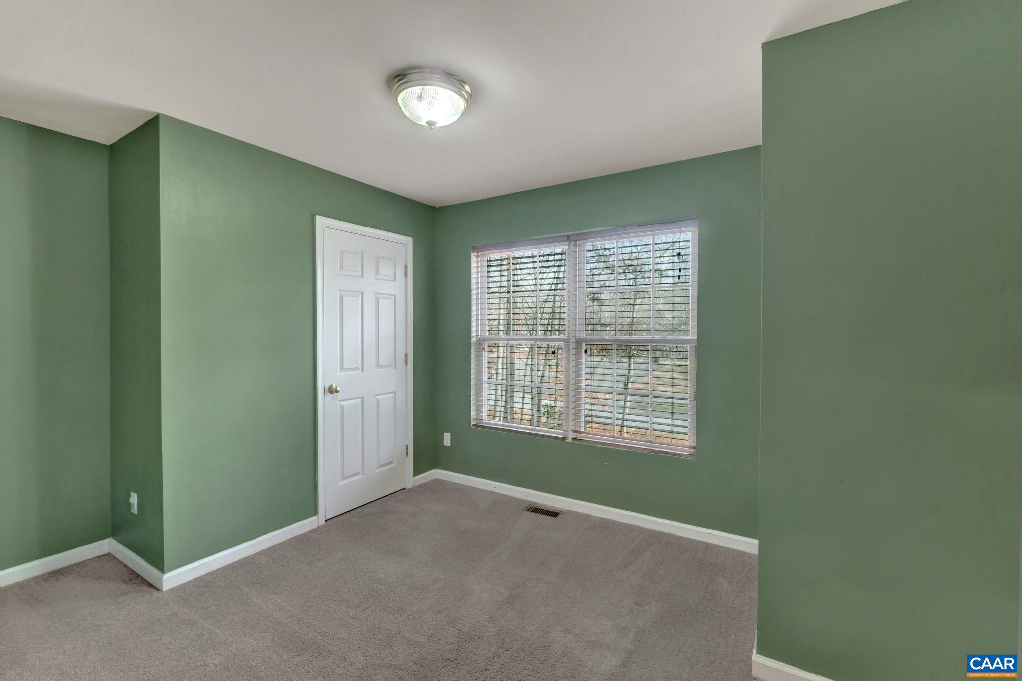 13 STONEFIELD RD