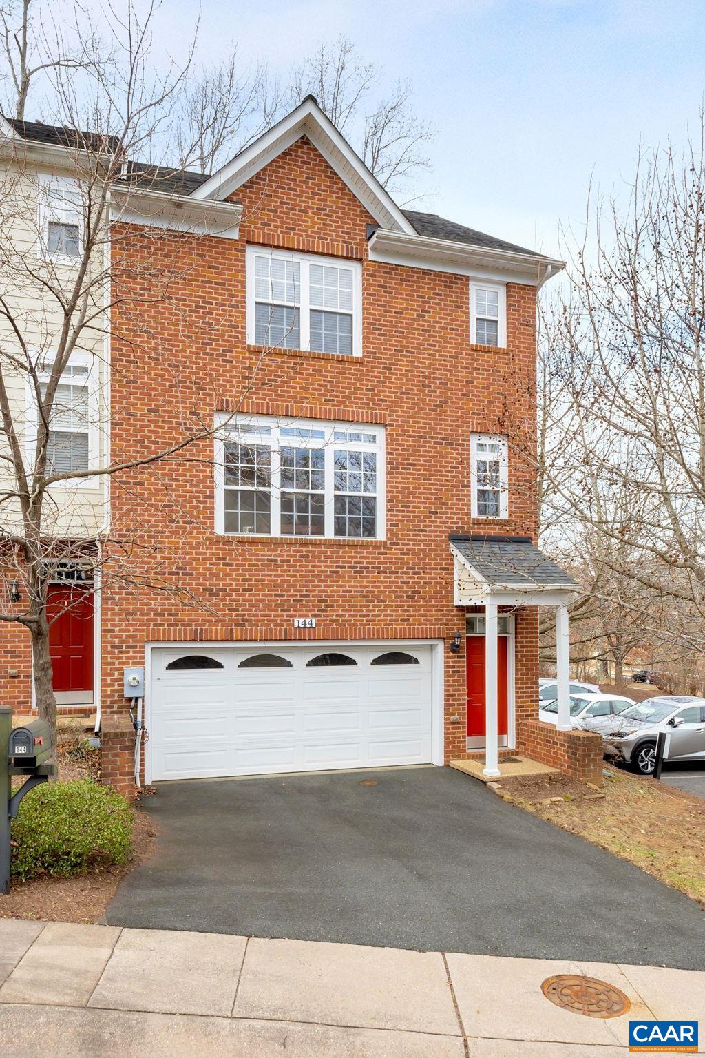 144 BROOKWOOD DR