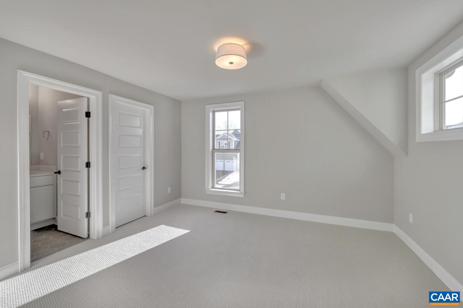 158 CLIFFVIEW CT