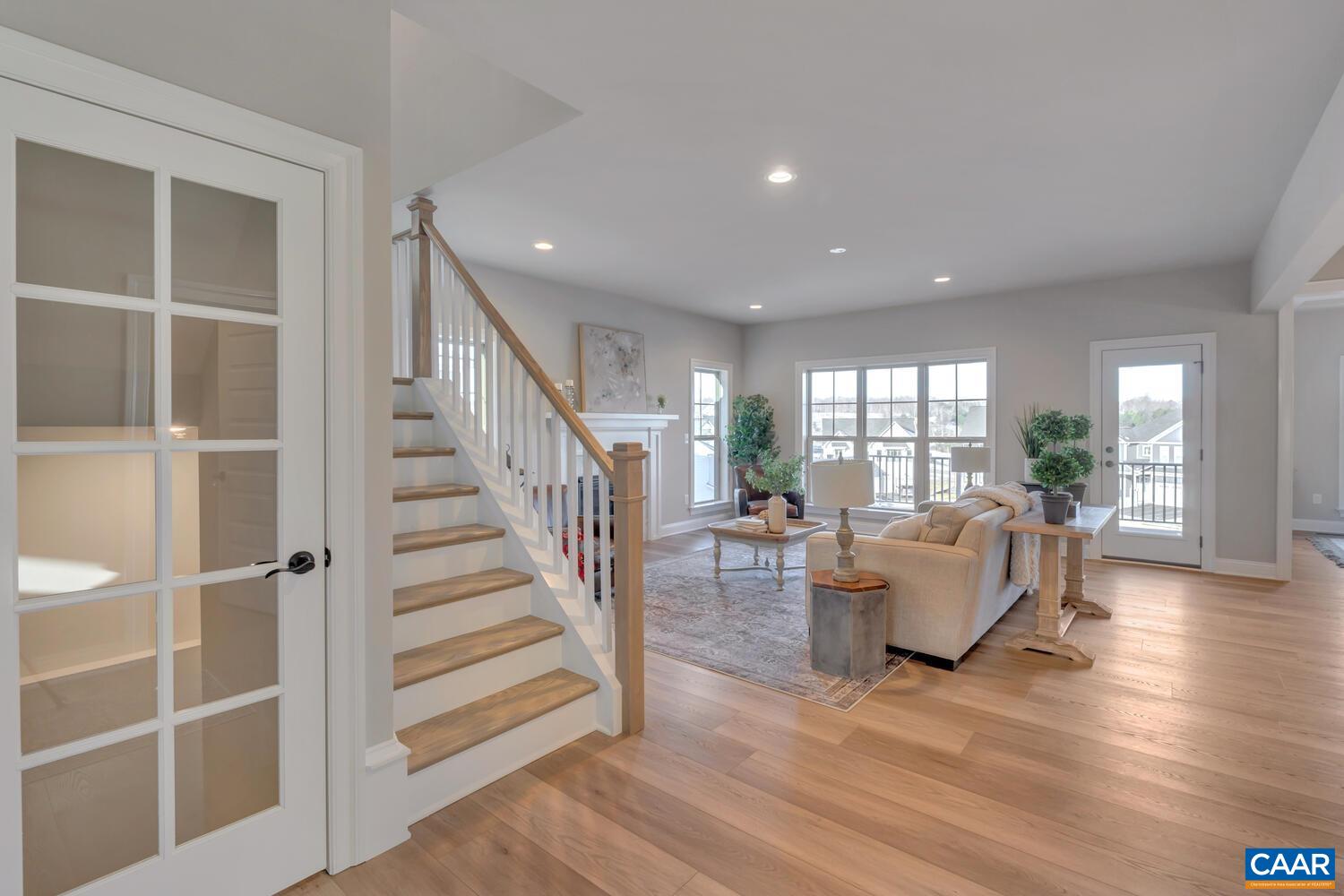 158 CLIFFVIEW CT