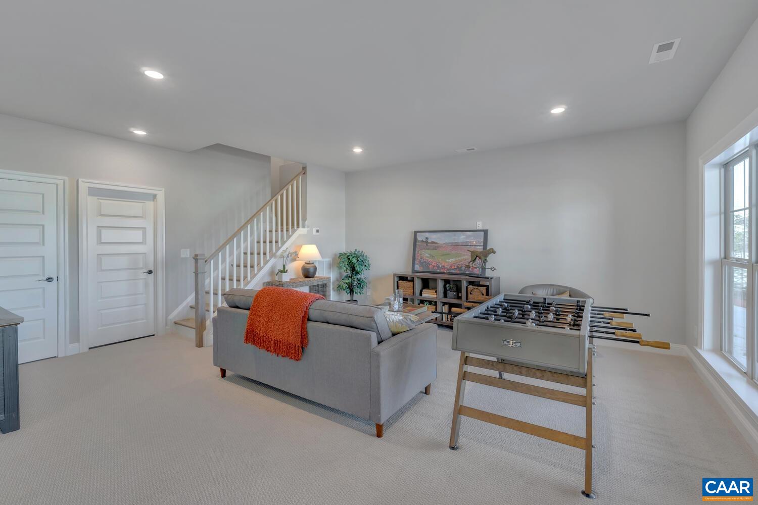 158 CLIFFVIEW CT