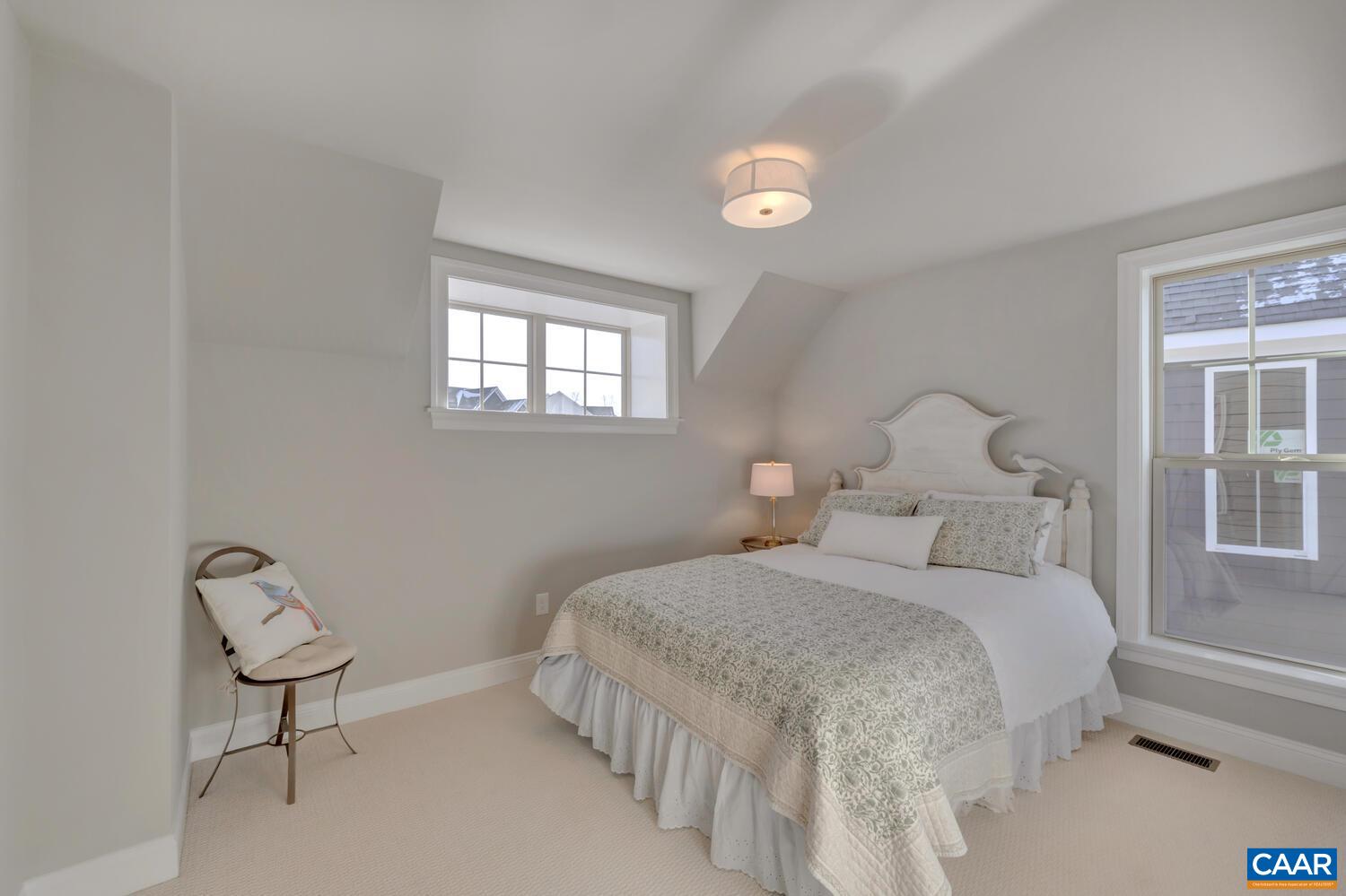 158 CLIFFVIEW CT