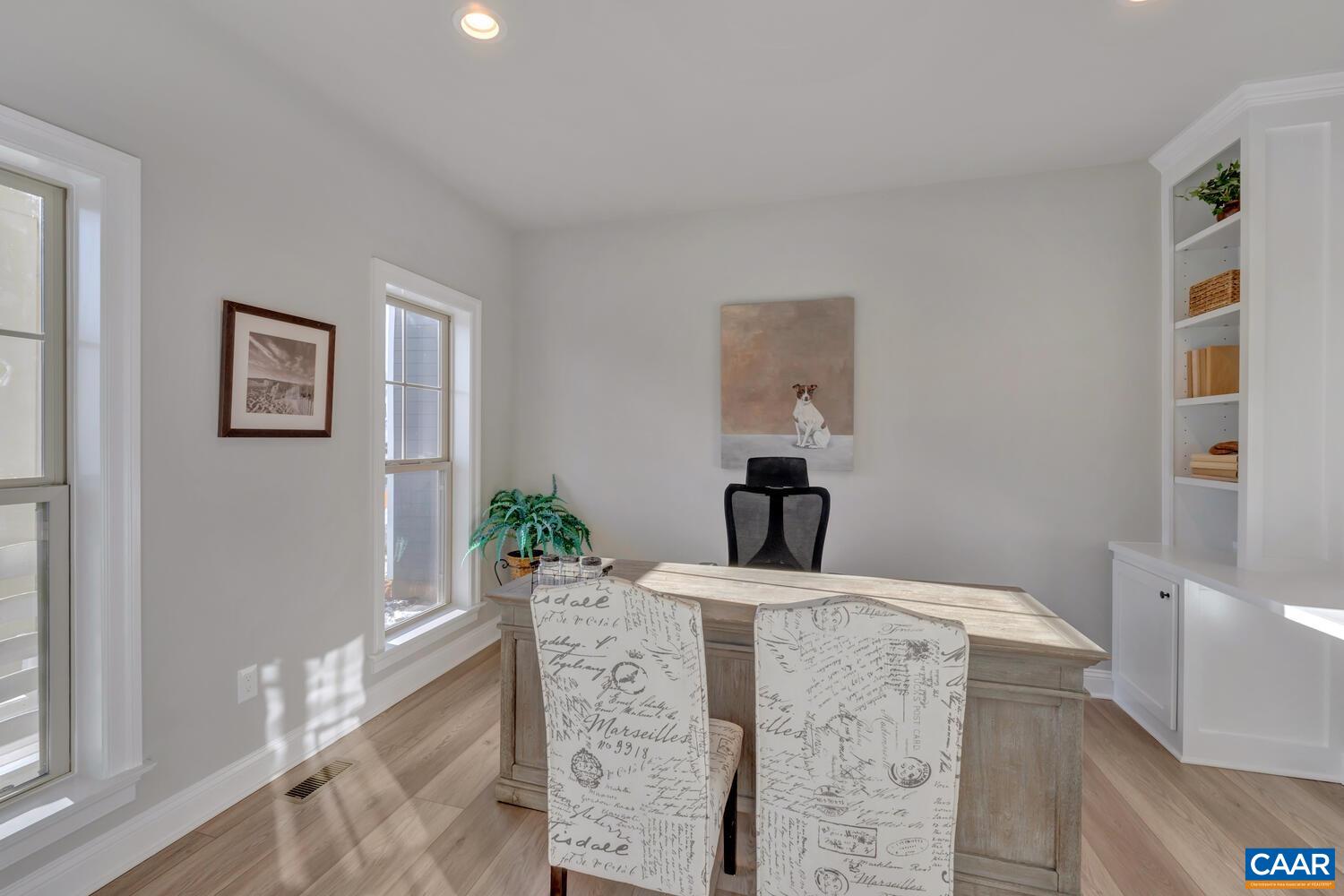 158 CLIFFVIEW CT