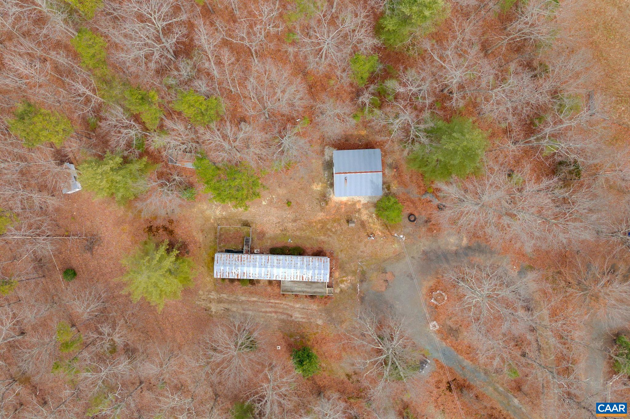 449 TALL OAKS LN
