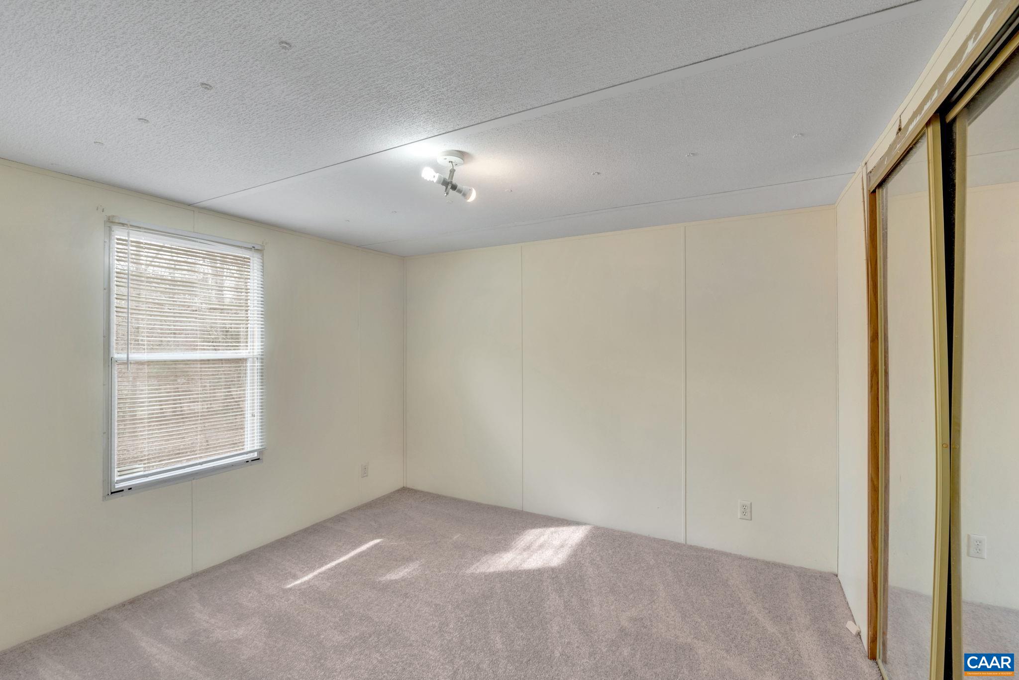 449 TALL OAKS LN