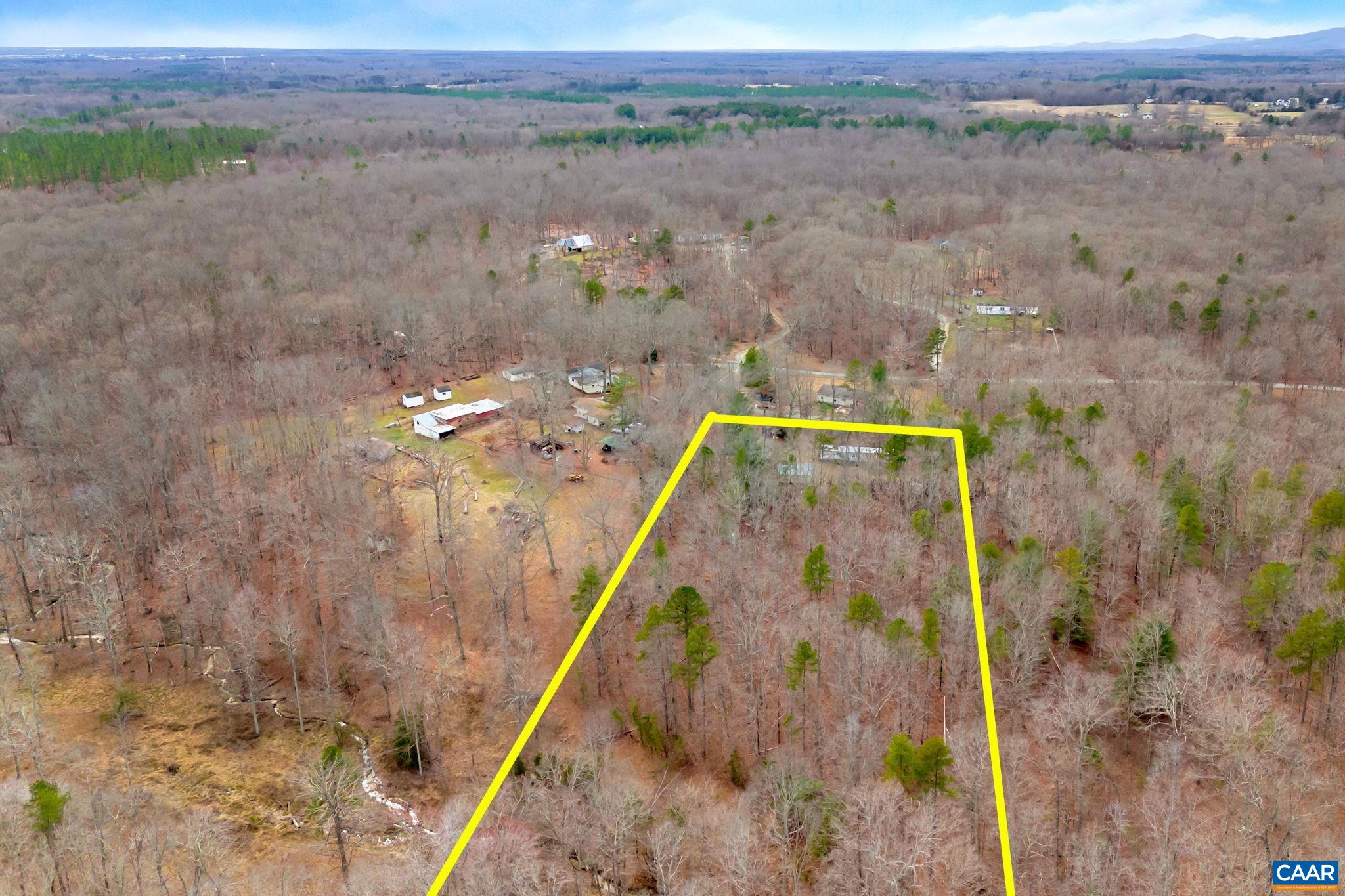 449 TALL OAKS LN