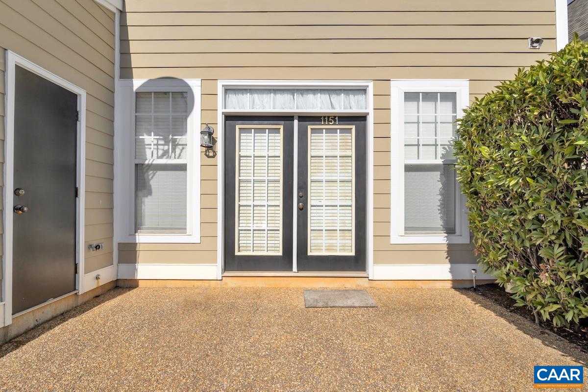 1151 EDMOND CT