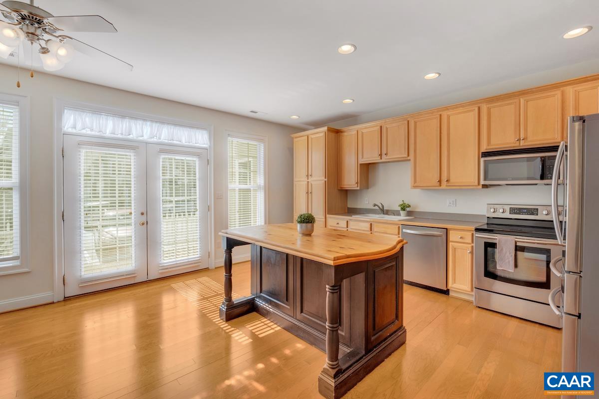 1151 EDMOND CT