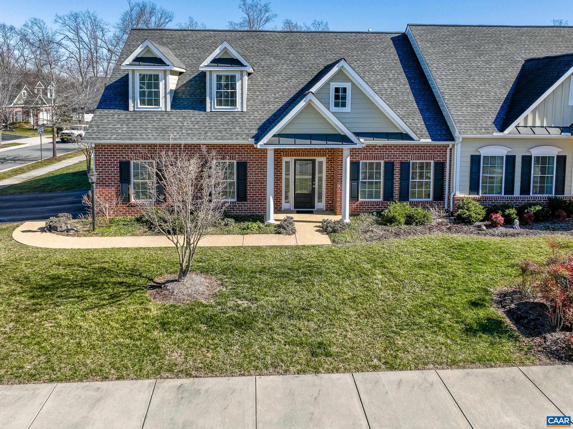 1622 SAWGRASS CT