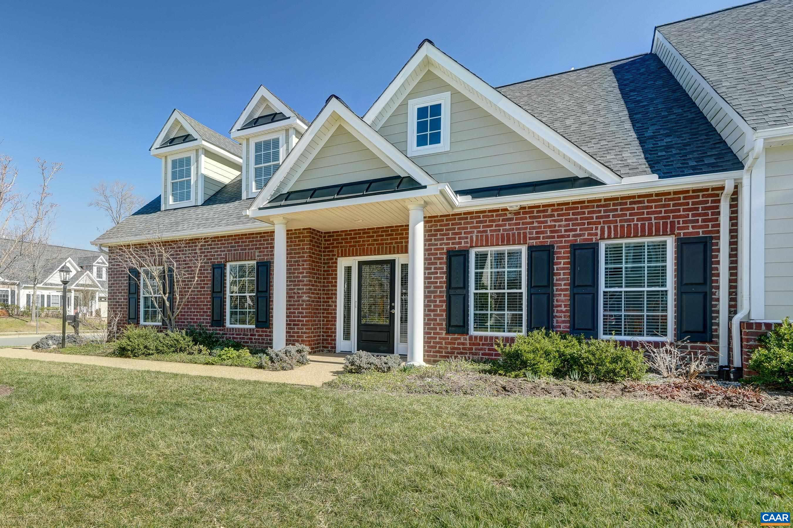 1622 SAWGRASS CT