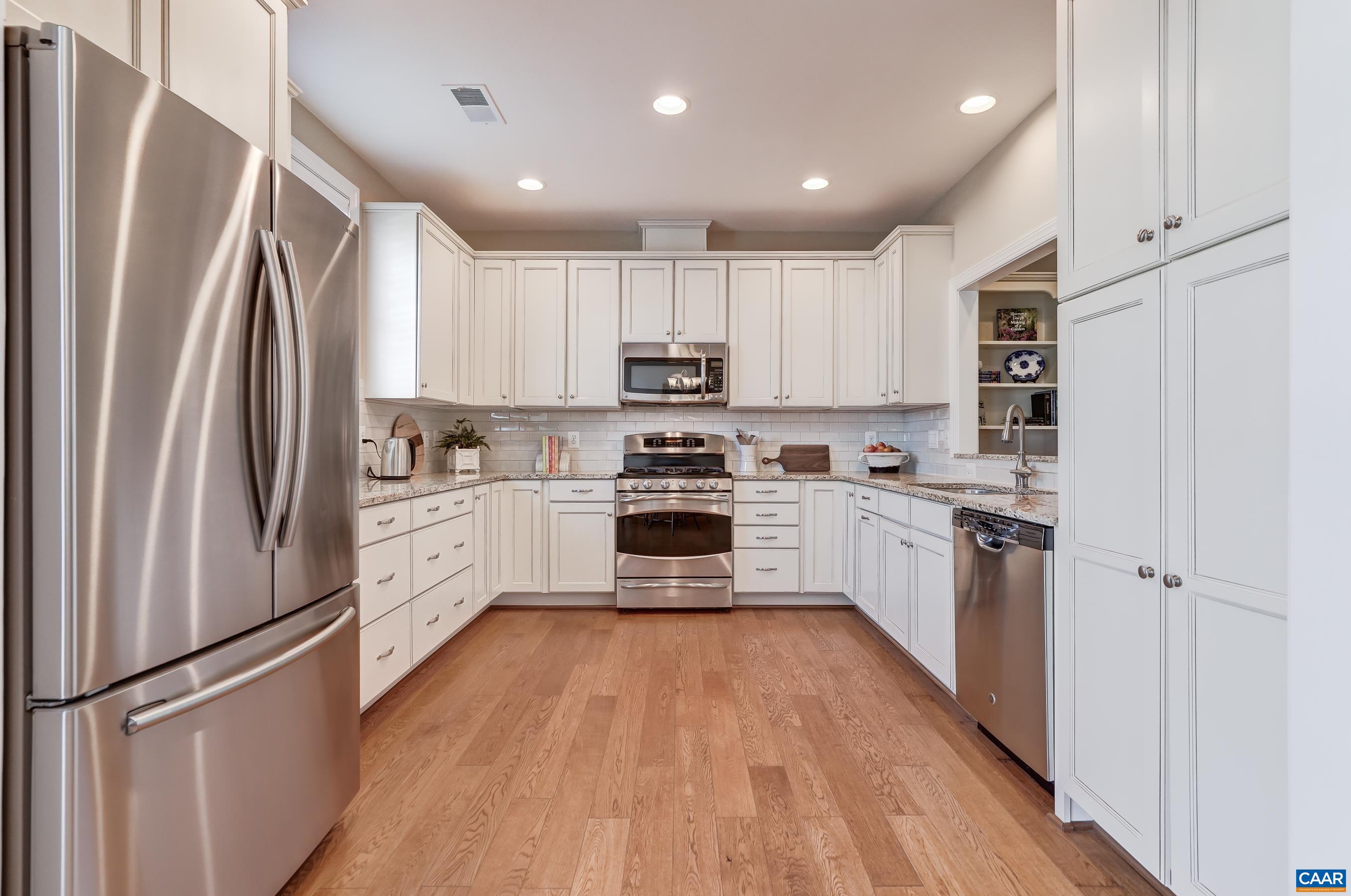 1622 SAWGRASS CT