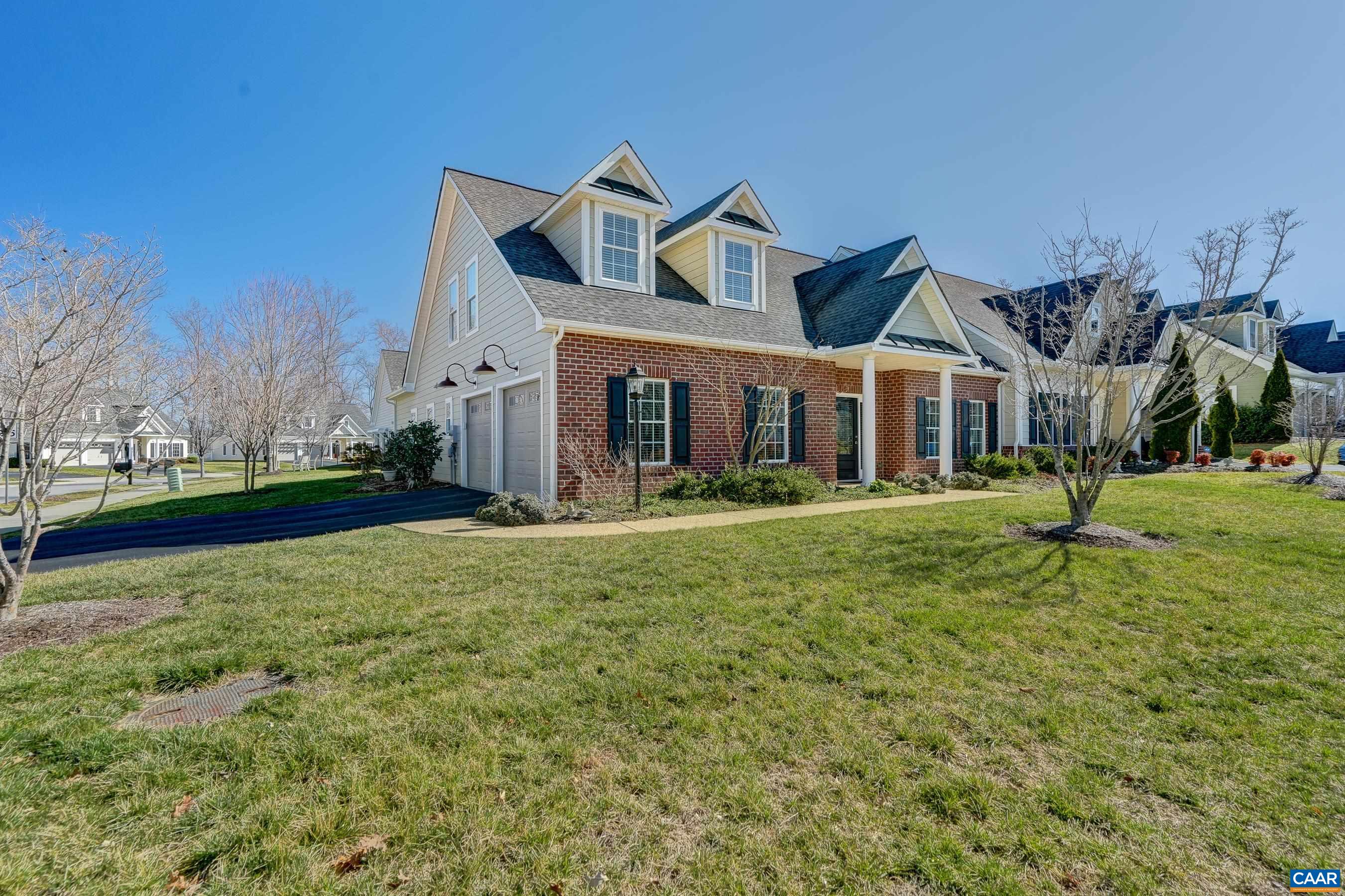 1622 SAWGRASS CT