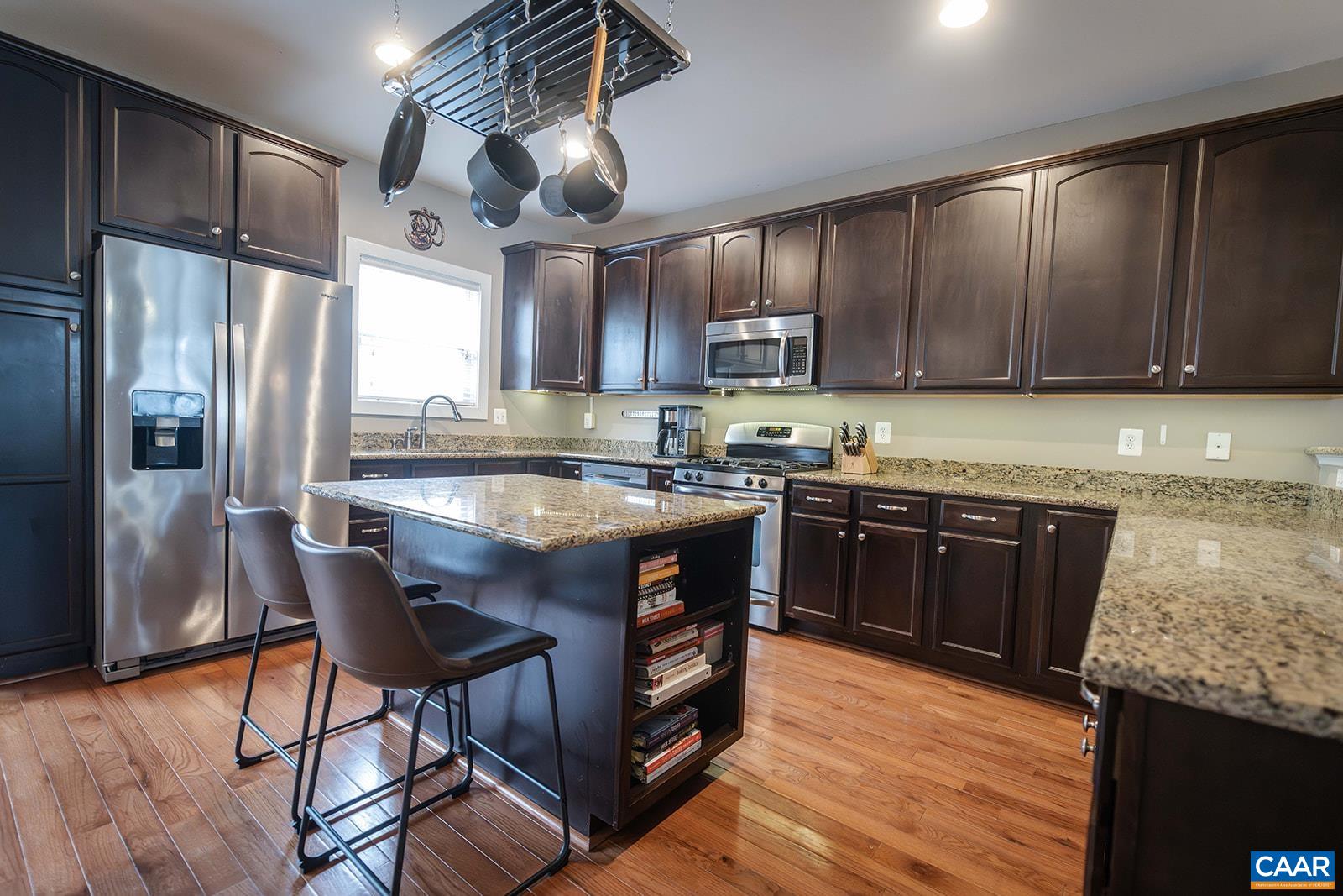 2138 SARANAC CT