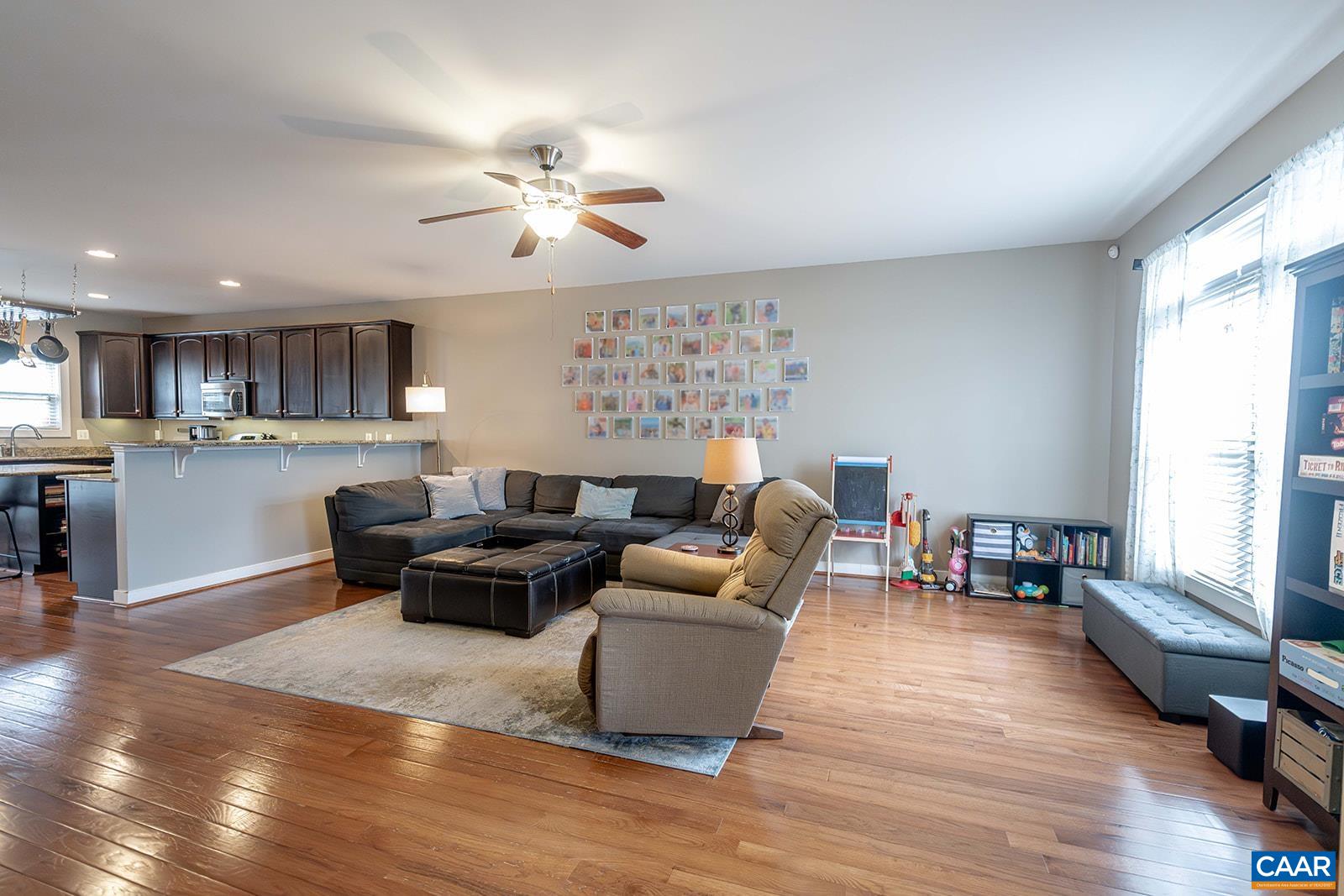 2138 SARANAC CT