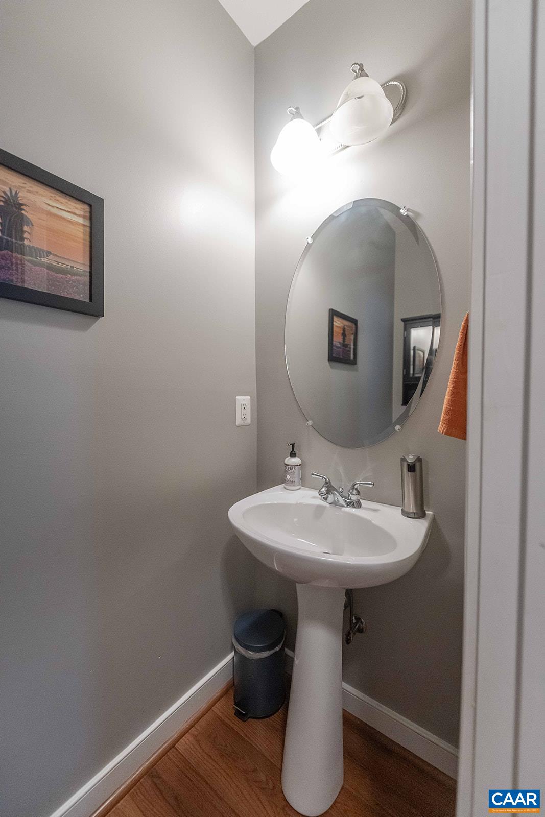 2138 SARANAC CT