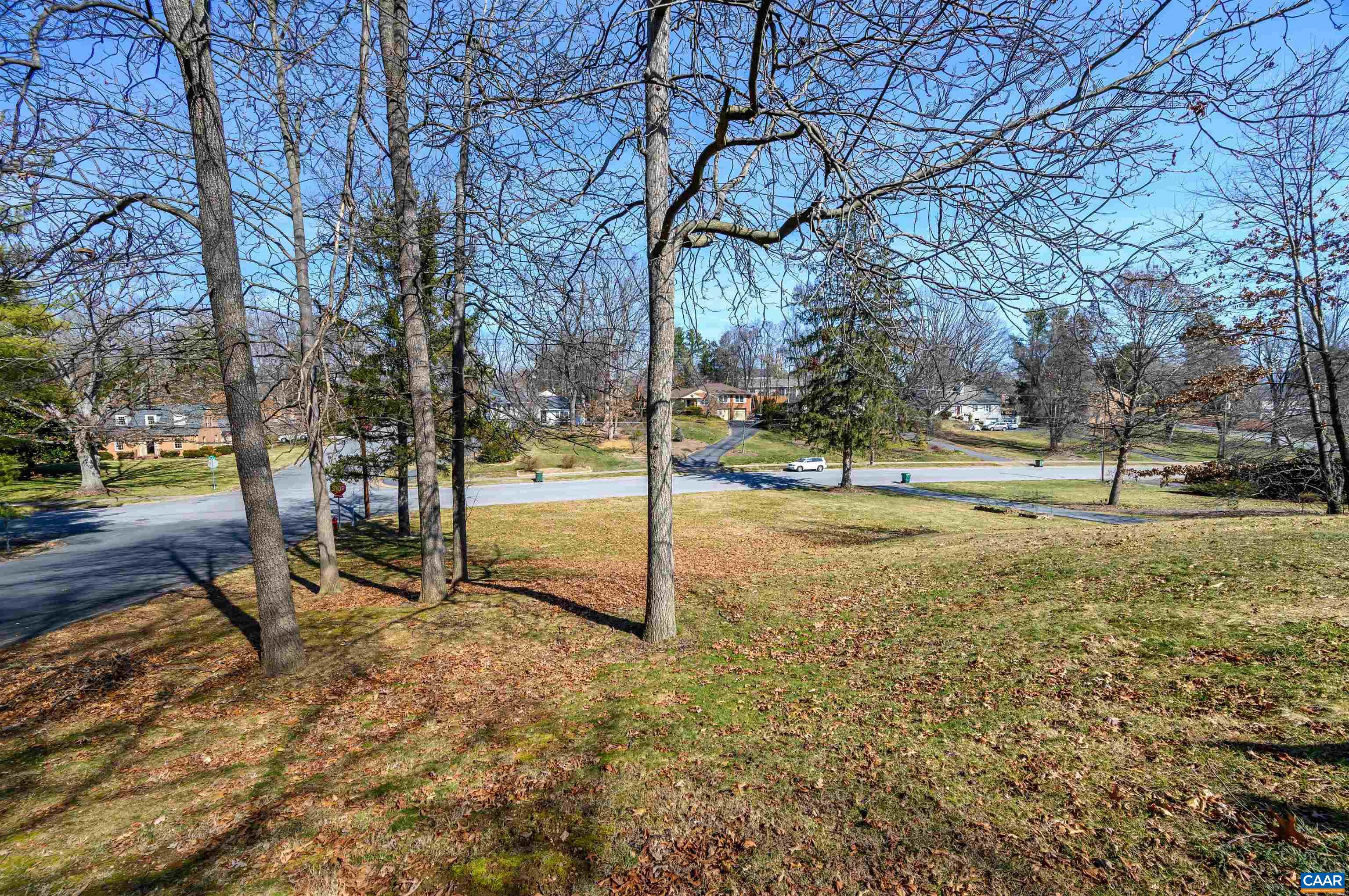 512 BADER AVE