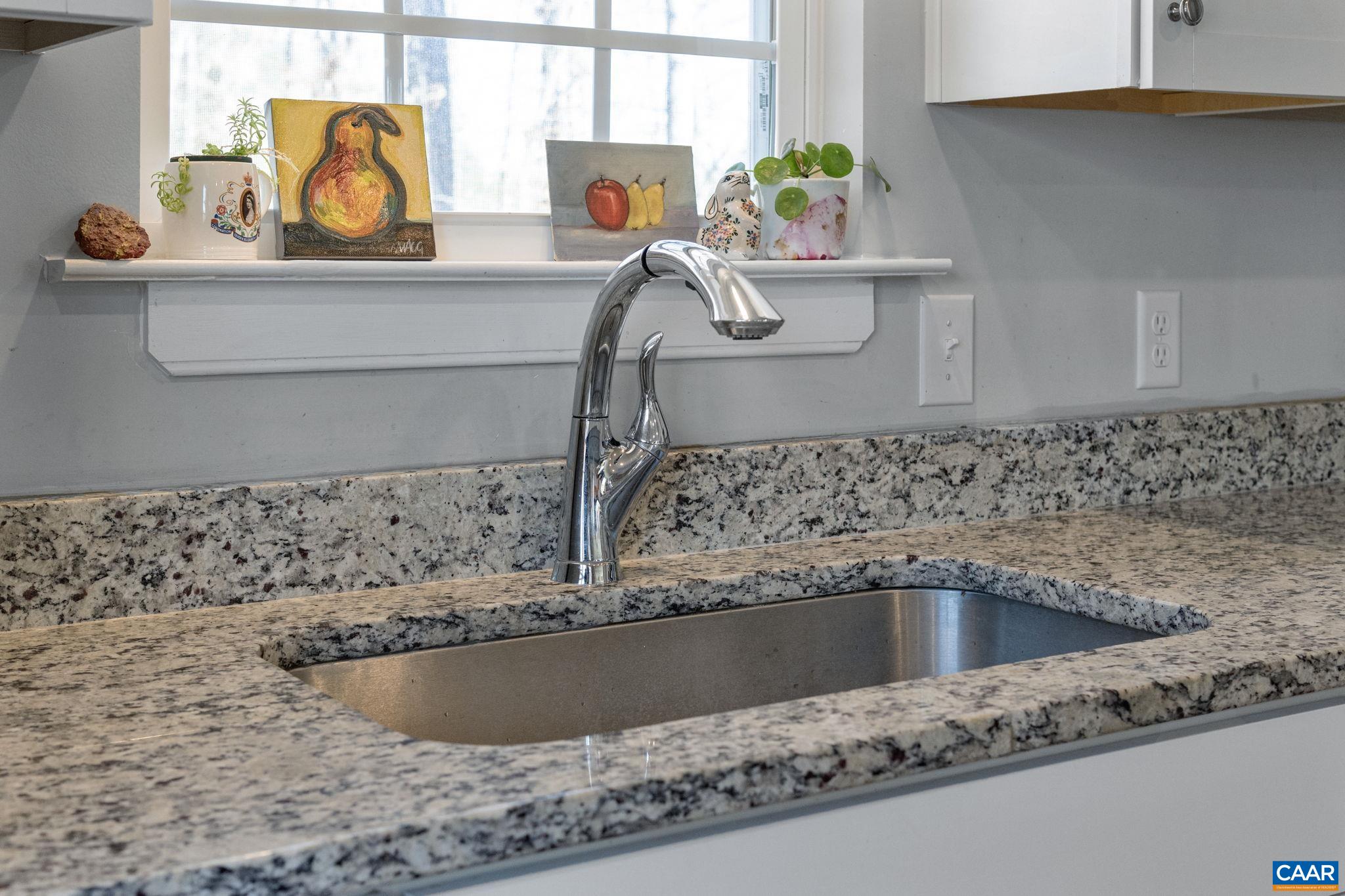 562 TAYLOR RIDGE WAY