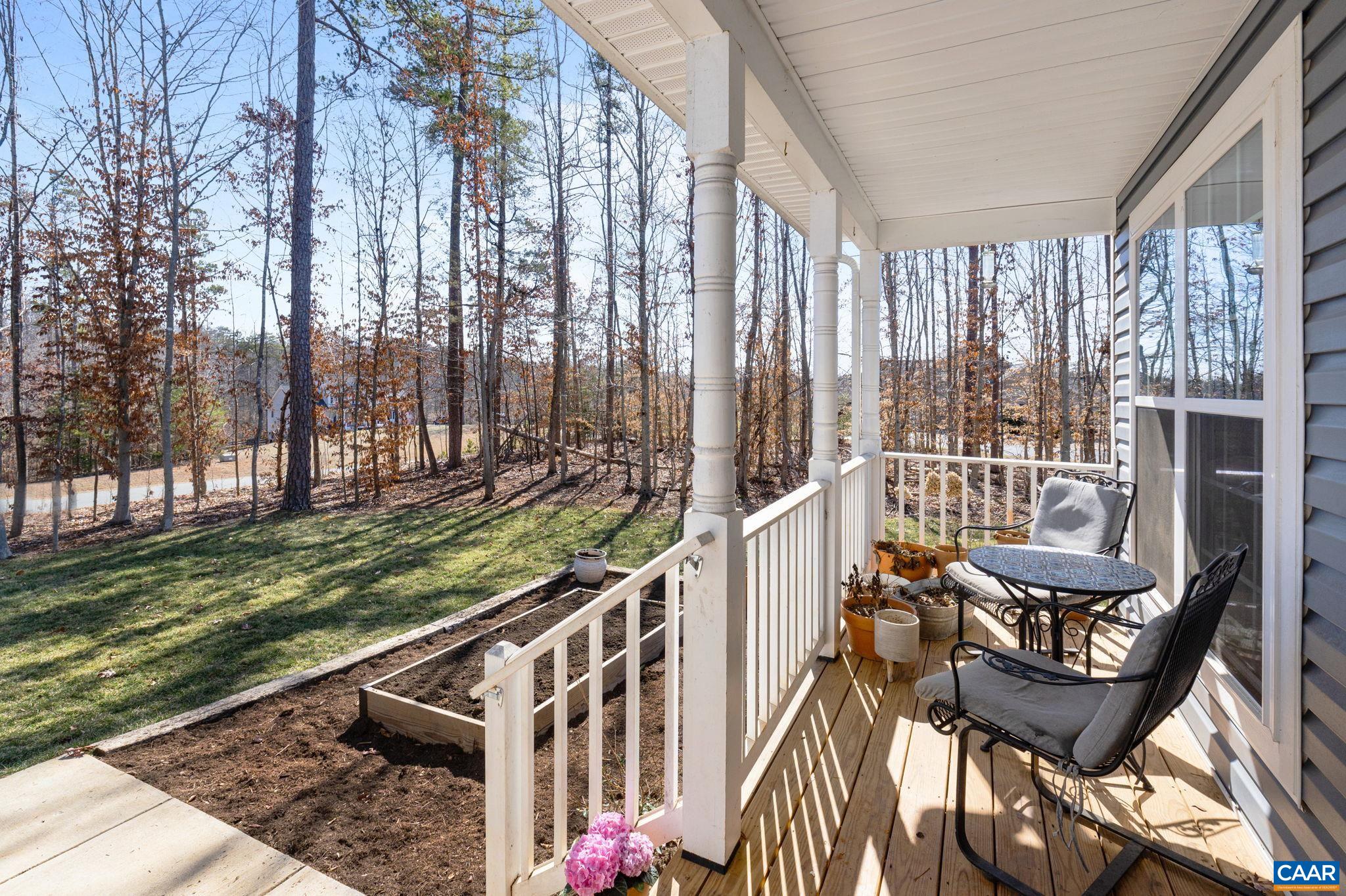 562 TAYLOR RIDGE WAY