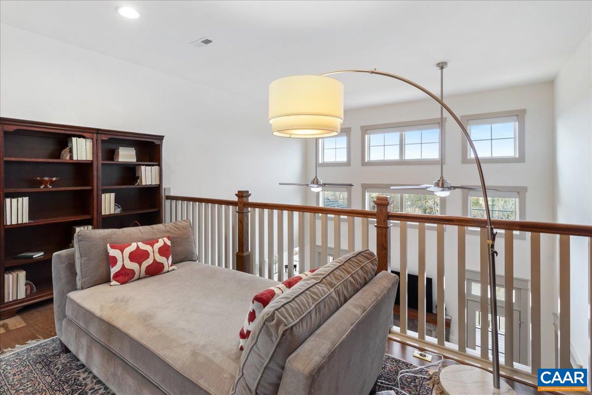 1867 MARIETTA DR