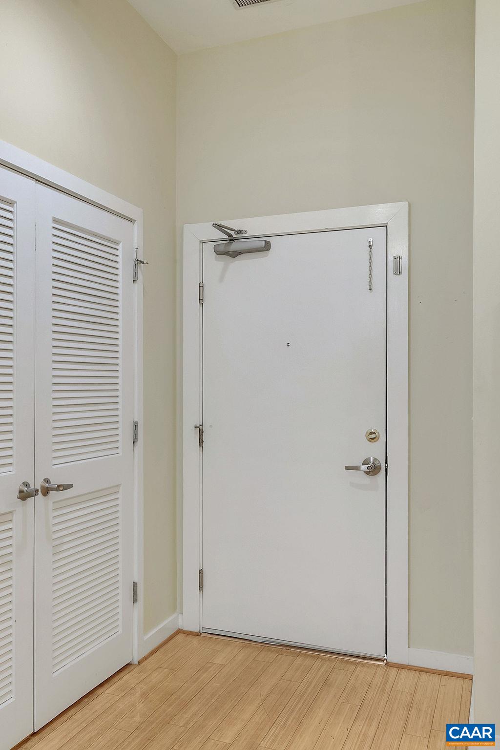 820 E HIGH ST Unit: 11