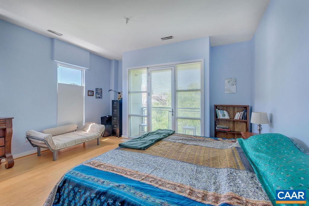 820 E HIGH ST Unit: 11